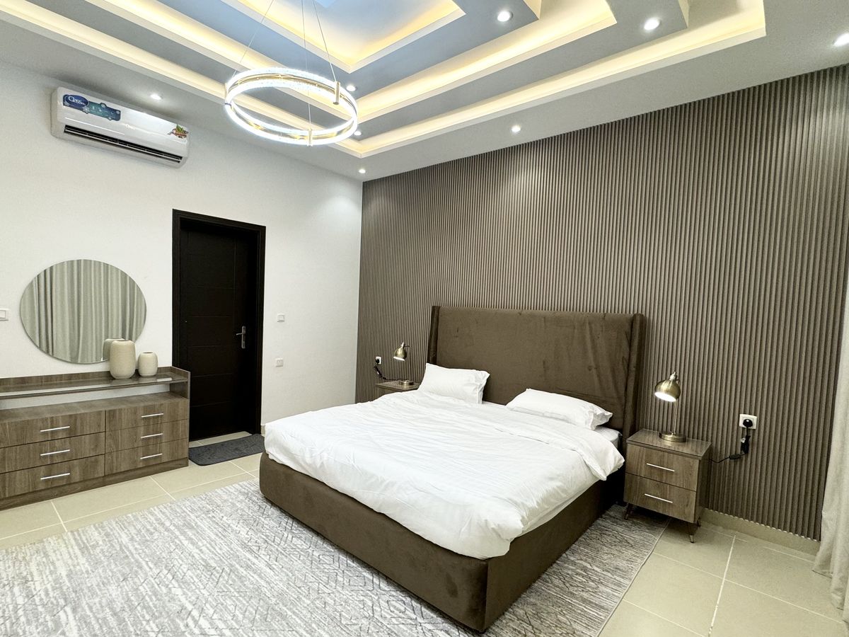 Four-bedroom Family Apartment