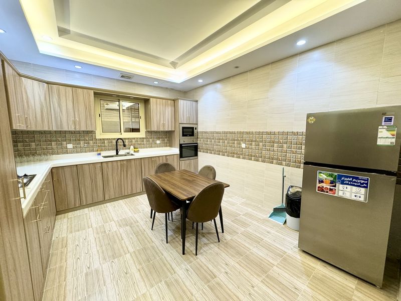 Four-bedroom Apartment — photo 8