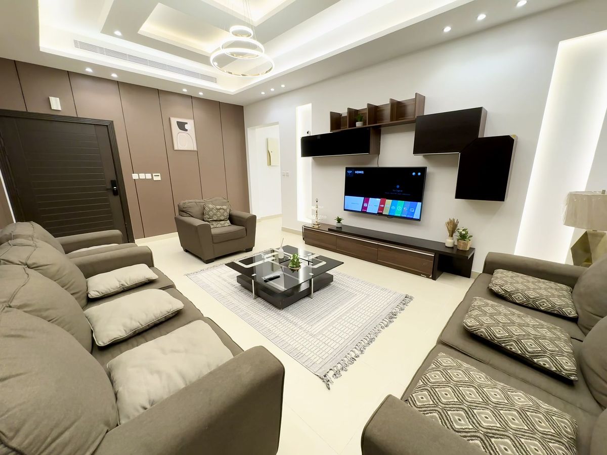 Four-bedroom Apartment