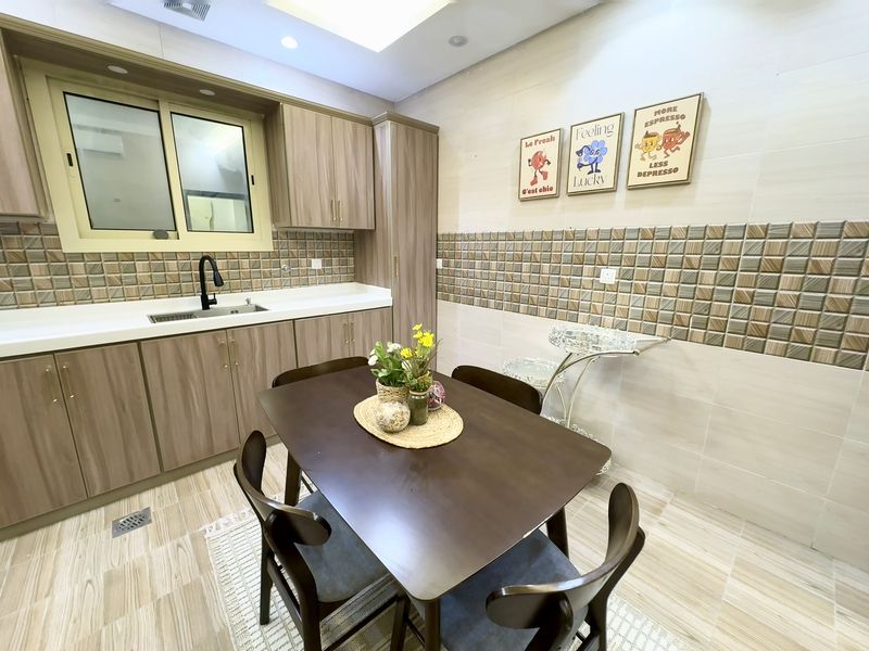 Four-bedroom Apartment — photo 8