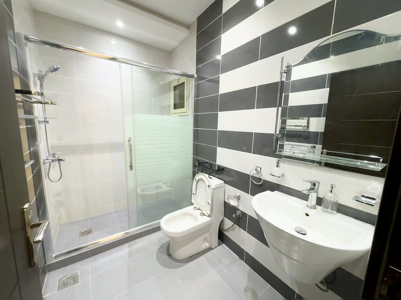 Four-bedroom Apartment — photo 10