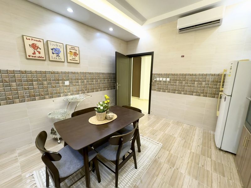 Four-bedroom Apartment — photo 11