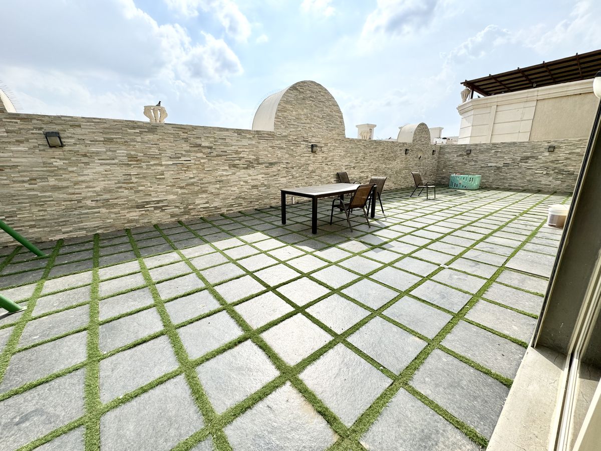 Rooftop Garden Villa